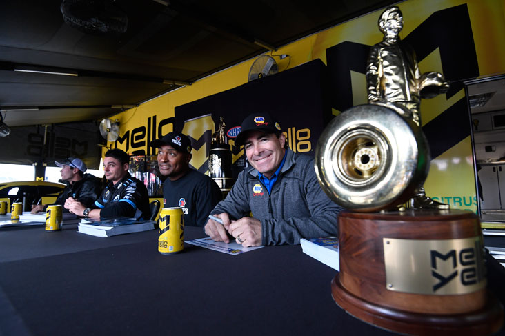 Mello Yello autograph session