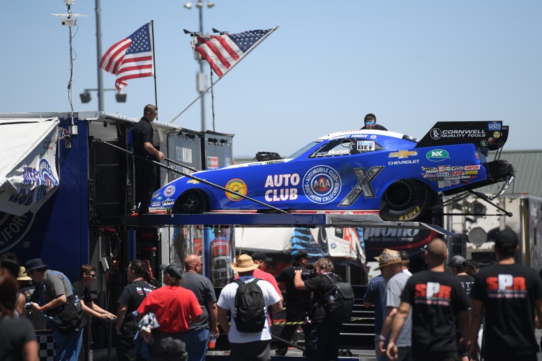 Robert Hight's Sonoma-slaying Funny Car getting unloaded