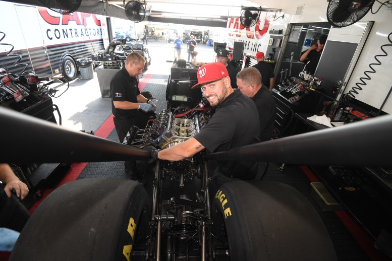 Gary Pritchett in the Capco pit suggesting "Nothing to see here."