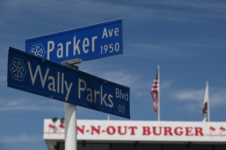 In-N-Out Burger Pomona Dragstrip