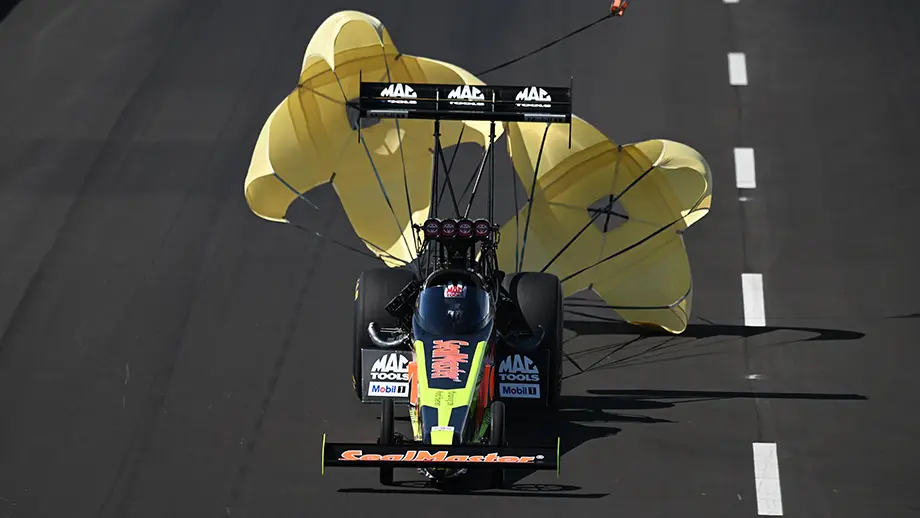 Sunday News and Notes from the NHRA Arizona Nationals