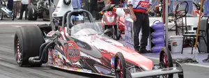 Top Dragster launches at starting line