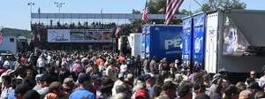 Maple Grove Raceway fans